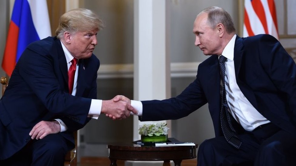 Predsednik Tramp se sastao sa ruskim predsednikom Vladimirom Putinom u Helsinkiju