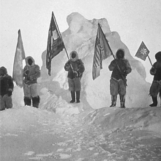 Henson junto a los otros exploradores en el Polo Norte