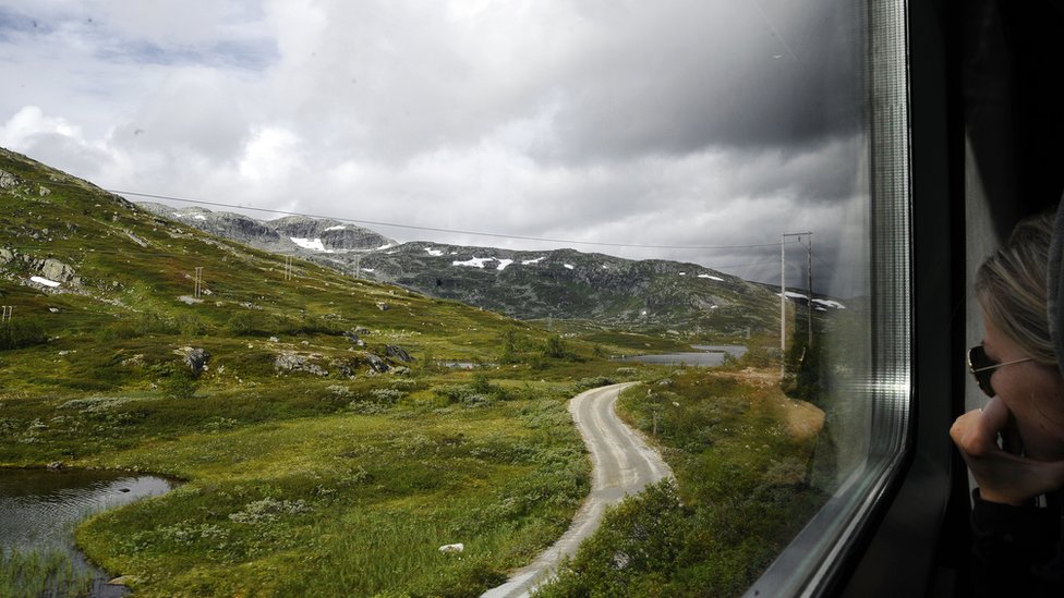 El ferrocarril de Oslo a Bergen es catalogado como uno de los mejores viajes en tren del mundo.
