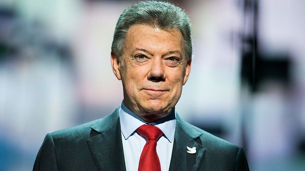 Santos asegura no haberse beneficiado financieramente de su participación en las dos empresas. Juan Manuel Santos
