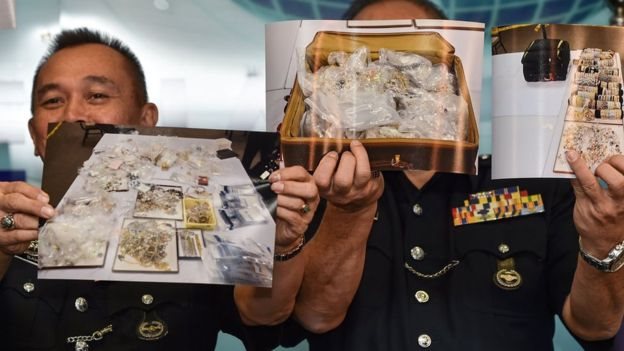 Polisi mengumumkan perhiasan dan permata serta barang mewah lain pada Rabu (27/06) yang disita dari kediaman Najib Razak.