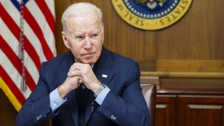 Ukraine crisis: Biden and Johnson say still hope for diplomatic agreement