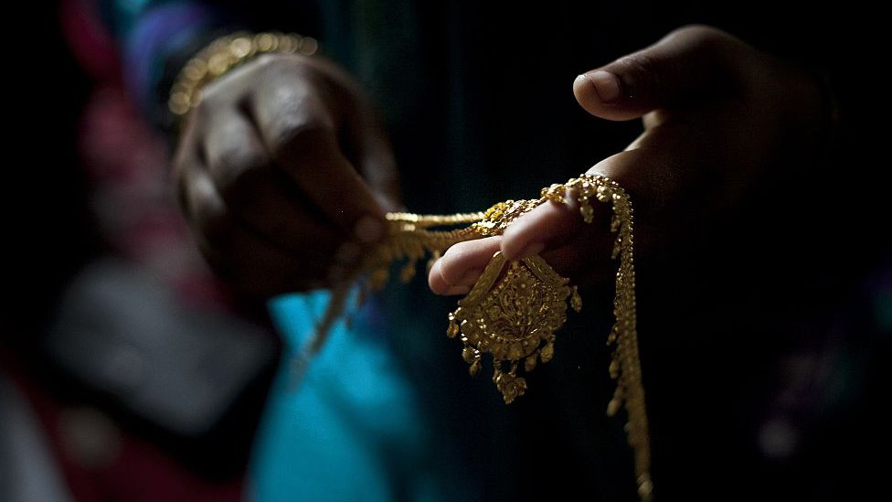 Золотые свадебные украшения в Бангладеш