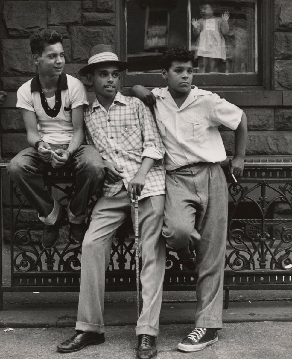 Трое молодых людей в Нью-Йорке