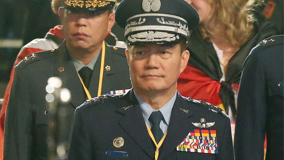 وكان الجنرال، شن يي مينغ، في طريقه لتفقُّد قاعدة للجيش في شمال شرق تايوان، حين وقع الحادث