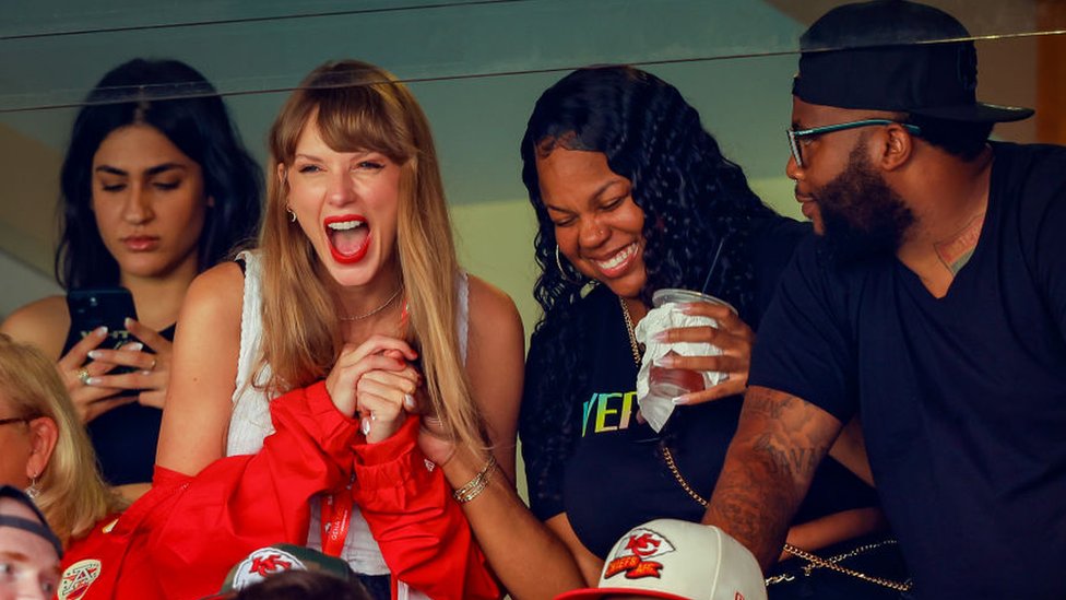Mans Taylor Swift and Travis Kelce clip leads to crazy 24 hours