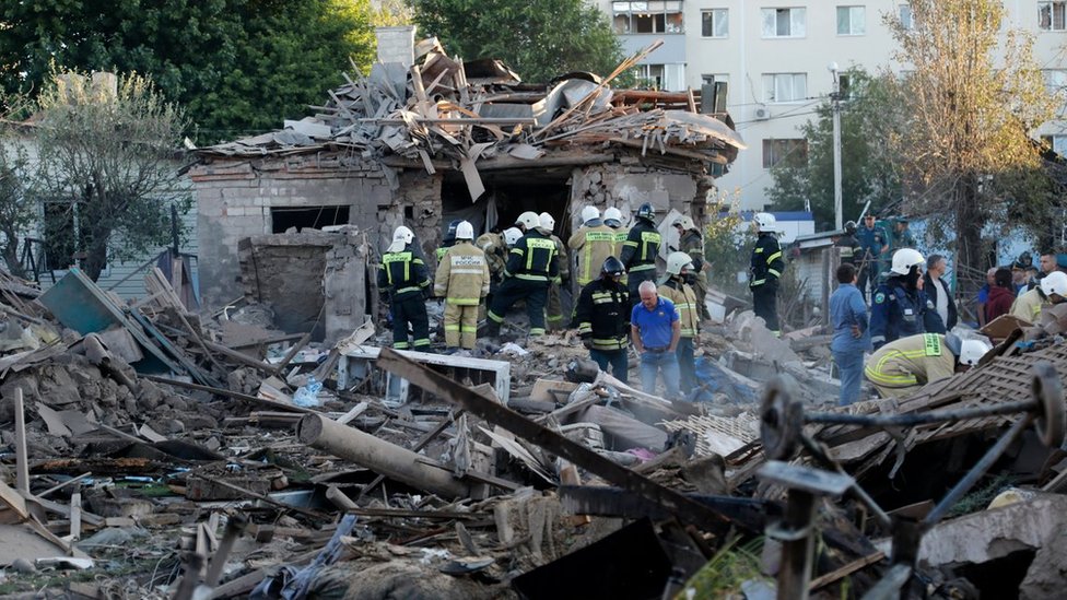 После ночных взрывов в Белгороде власти сообщили о трех погибших