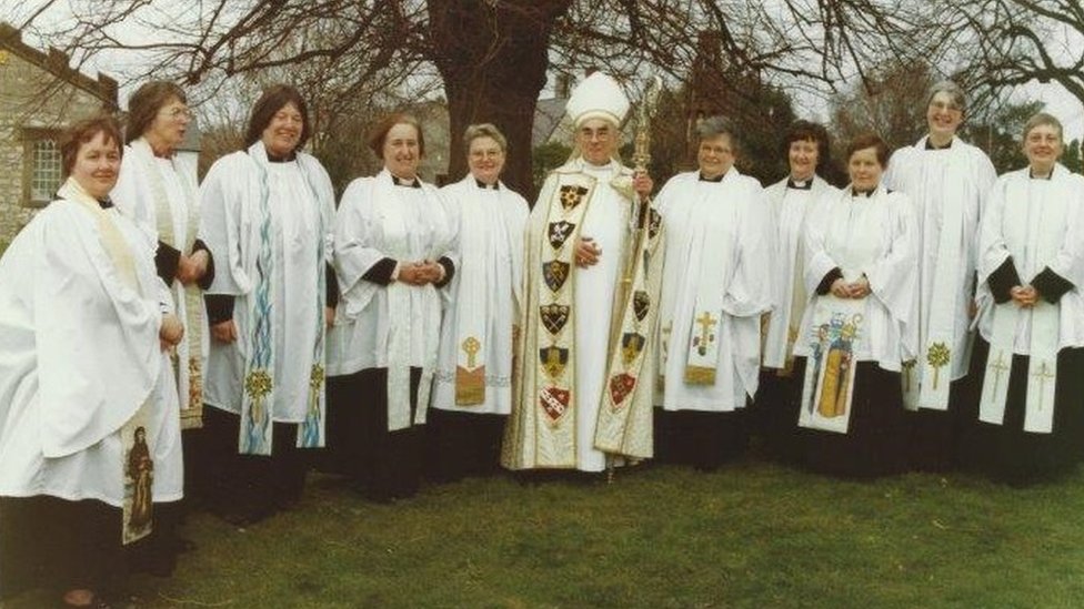 Первые женщины, рукоположенные в священники в соборе Святого Асафа