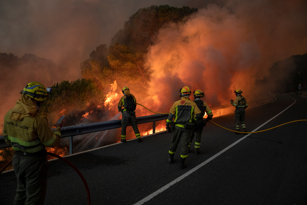 Vatrogasci gase požar u Avili