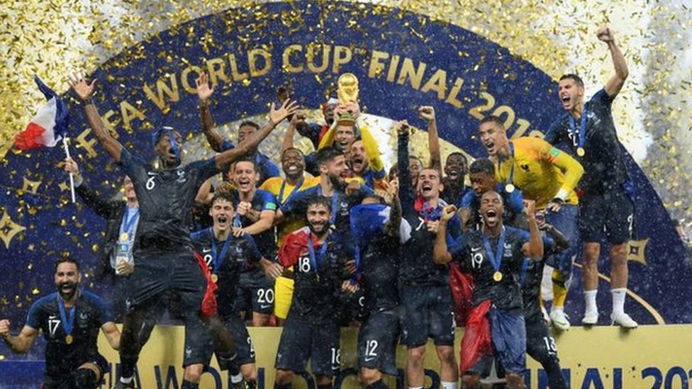 Francia celebra como campeón