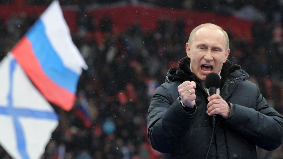 Vladimir Putin dando un discurso