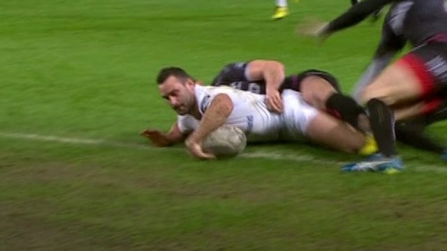 Dave Kearney goes over for Leinster's first try