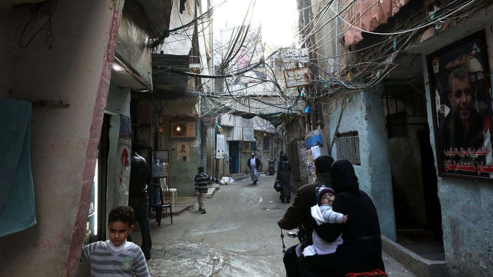 En los campamentos de refugiados en Beirut muchas personas ven la venta de un órgano como la única forma de sobrevivir. Campamento de refugiados en Beirut