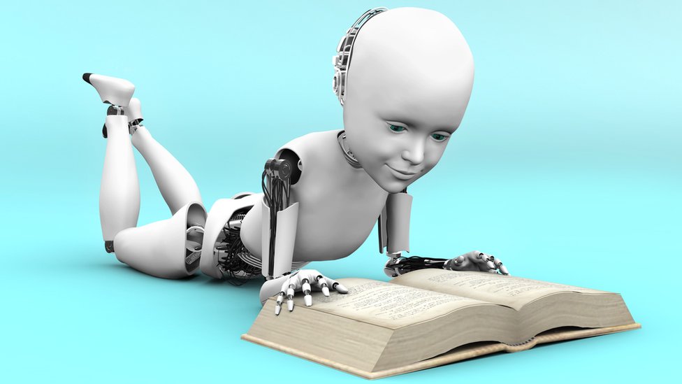 Robot leyendo