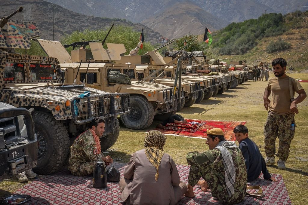 Pençşir vilayetinin merkezi Pazrek'te Taliban'a karşı Afgan güvenlik güçlerini destekleyen silahlı bir grup - 19 Ağustos 2021