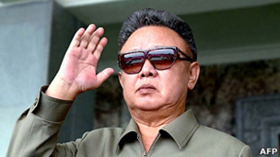 La muerte de Kim, a la edad de 69 años, el 17 de diciembre de 2011, fue anunciada en televisión estatal. kim jong il
