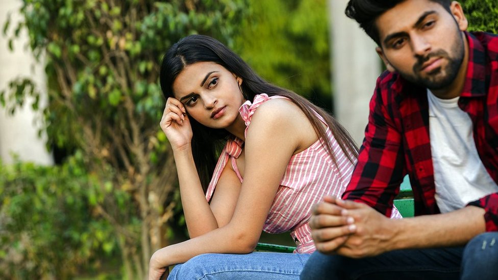 முன்னாள் காதலி அல்லது காதலரை மன்னிப்பது ஏன் கடினமாக உள்ளது? - BBC News தமிழ்