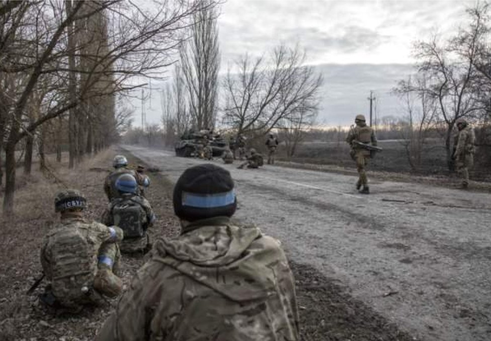 基輔以東的烏克蘭軍隊在布防（3月28日照片）