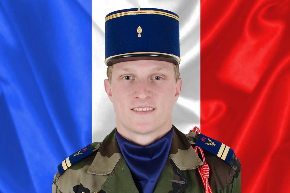 Лейтенант Пьер Бокель (армейский рекламный проспект)