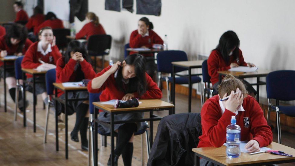 Coronavirus Gcse Students Allowed To Drop Poetry In 21 Exams c News