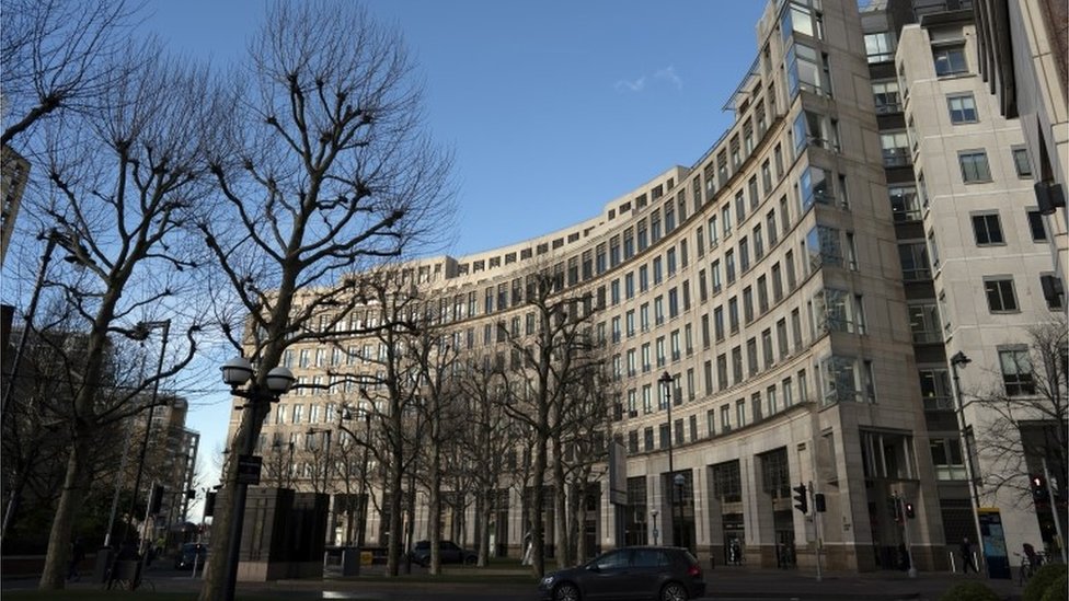 Общий вид здания, в котором располагается офис Chevron в Лондоне, Великобритания, 26 февраля 2020 г.