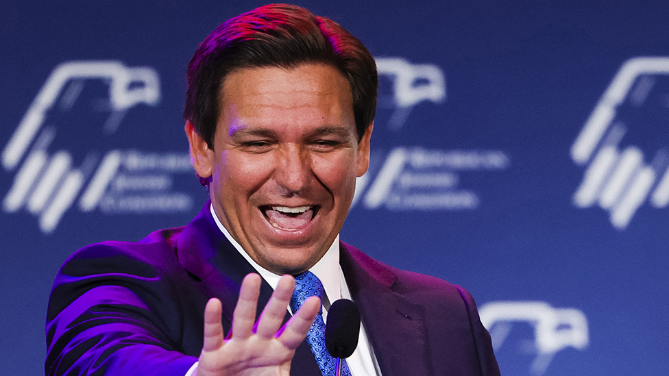 سيواجه ترامب منافسة قوية من داخل حزبه تتمثل في حاكم ولاية فلوريدا رون دي سانتس