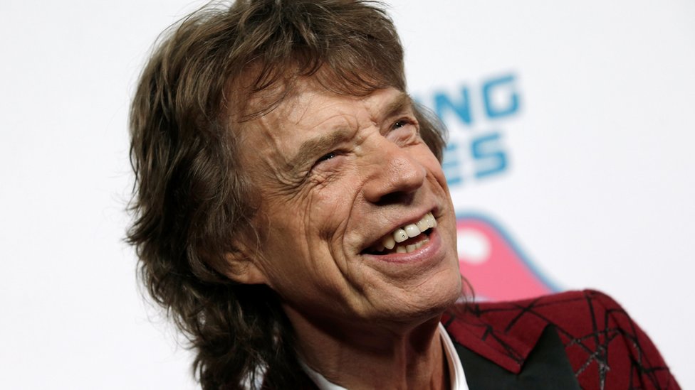 Jagger Mick becomes the eighth Sir News BBC aged time for - dad 73