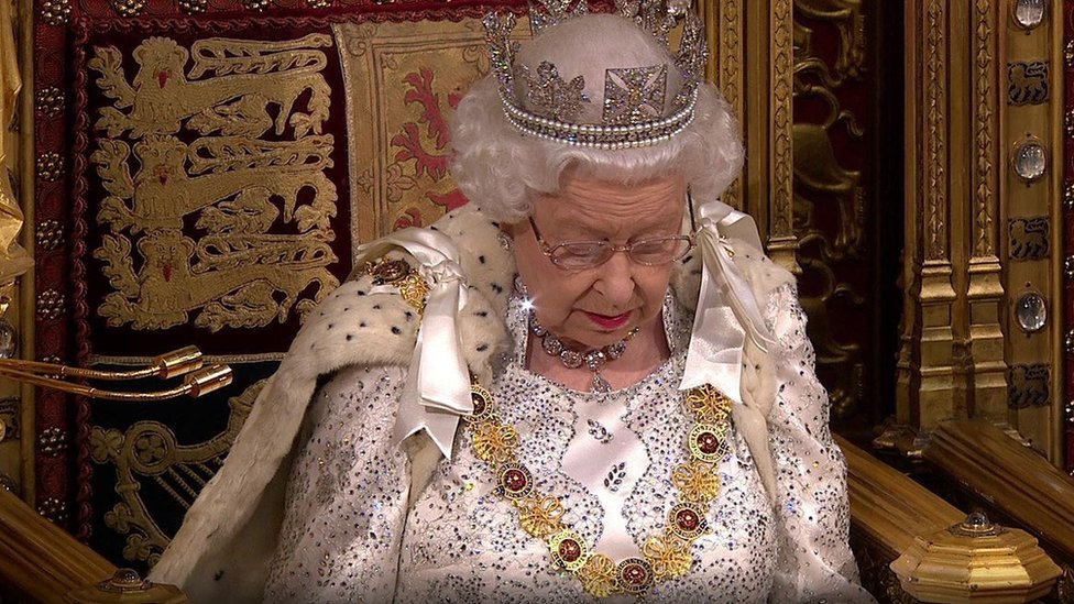الملكة ستعلن عن 22 تشريعا جديدا في خطاب العرش