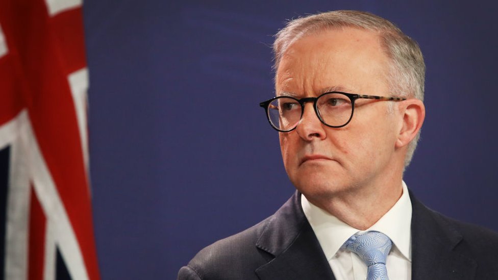 Aukus: Australia's new PM vows 'reset' with France after submarine row