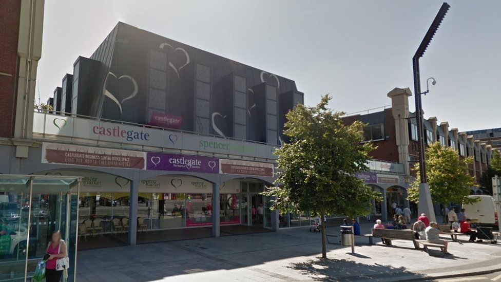 Mum spits in face of Christmas elf in Stockton shopping centre BBC News