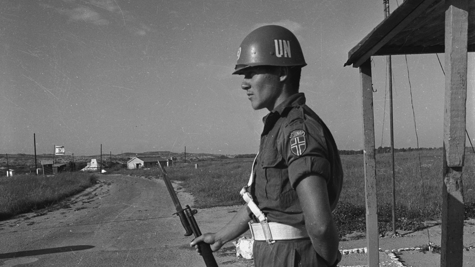 Sina yarımadasında Mısır-Gazze sınırını bekleyen BM barış gücü askerleri, 1966