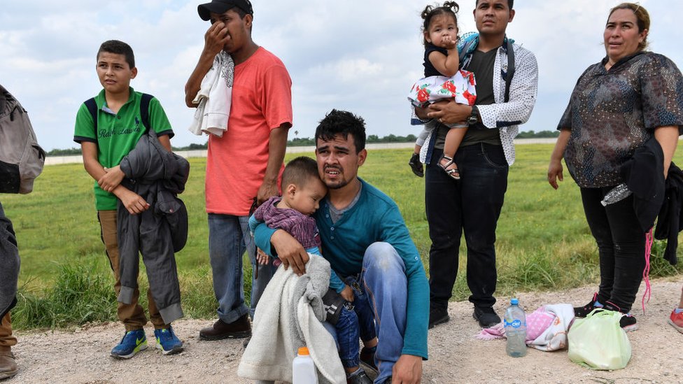 Migrantes en la frontera entre México y EEUU