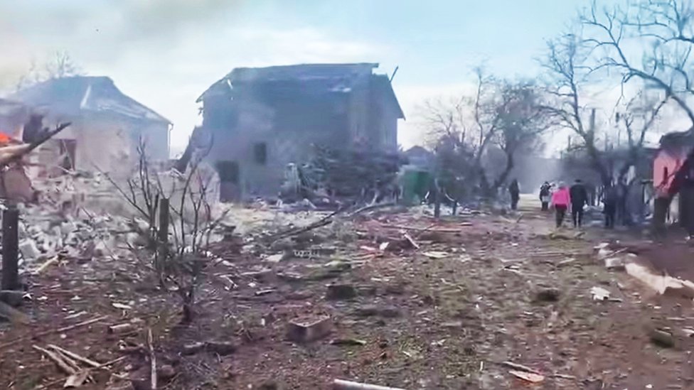 Una zona residencial de Mariúpol destruída por bombardeos