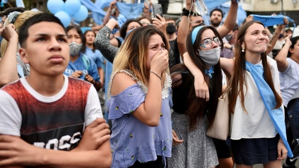 Manifestantes en contra del aborto