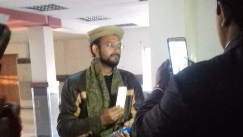 Hamid Ansari: 'Love-struck' Indian home after Pakistan jail ordeal