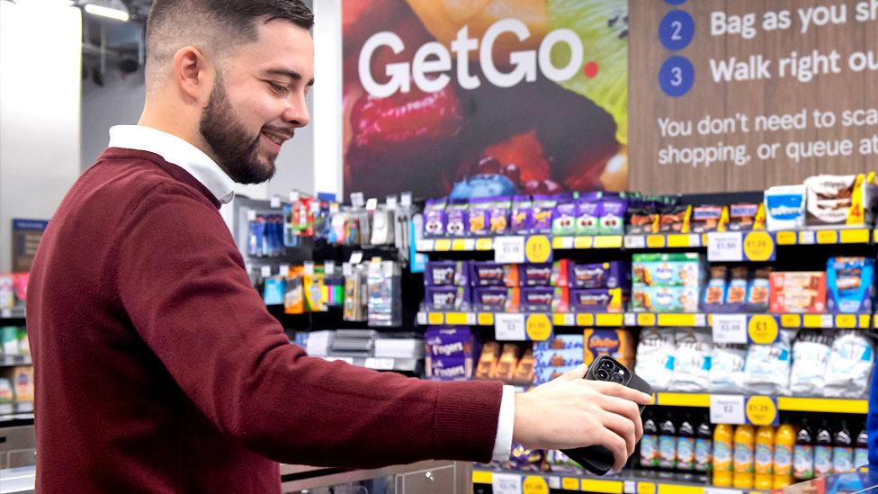Tesco GetGo shoppers never need to carry cash or card, paying instead with  new 'friction-less' tech - Wales Online