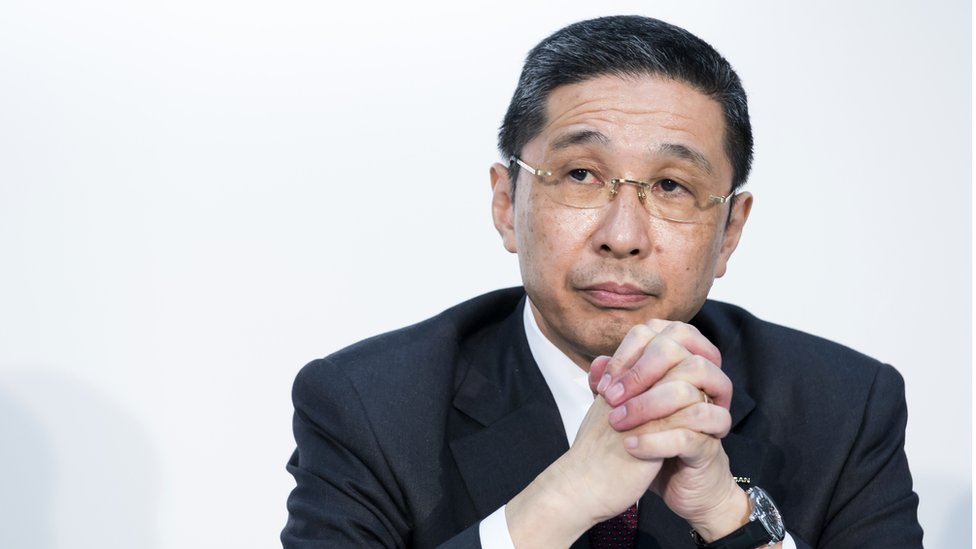 Генеральный директор Nissan Motor Co. Хирото Сайкава слушает во время совместной пресс-конференции с Renault SA и Mitsubishi Motors Corp. 12 марта 2019 года в Иокогаме. Япония.