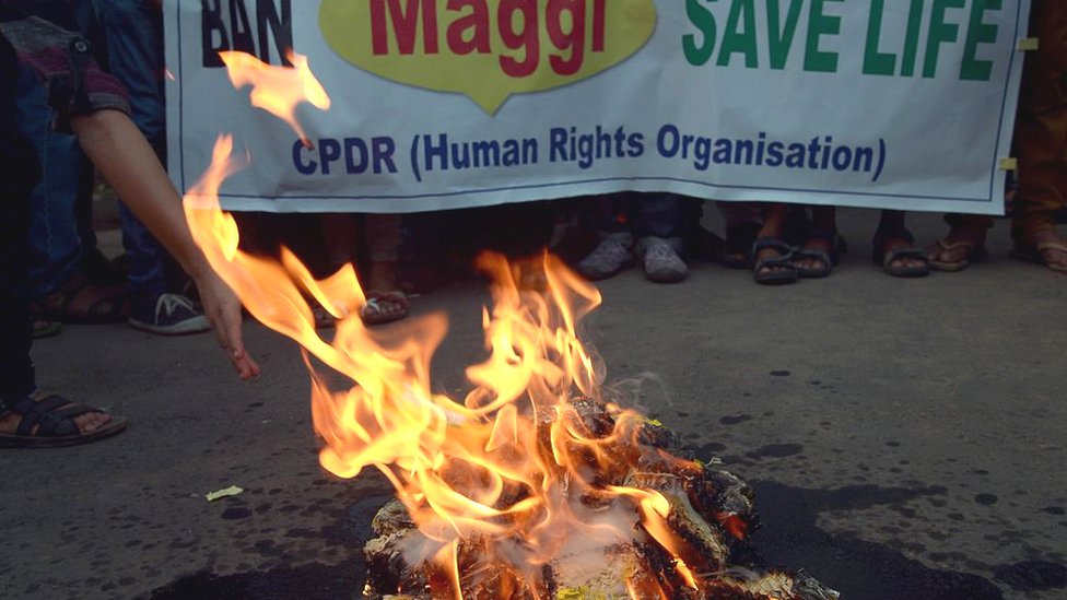 NO USAR. BBC. Protesta contra Maggi en India