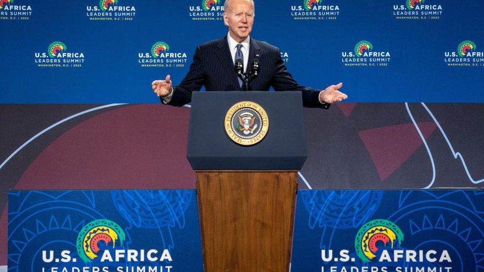 El presidente Joe Biden durante la cumbre EE.UU.-África sostenia en Washington, 14 de diciembre de 2022