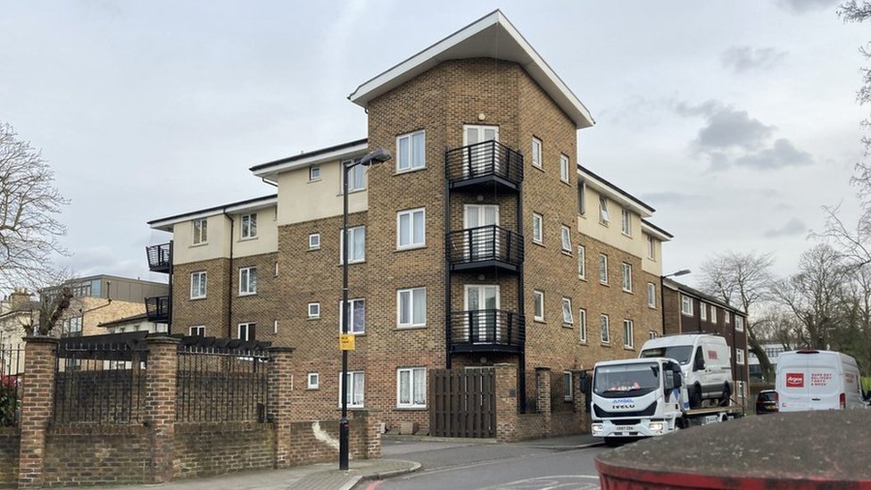 Peckham woman lay undiscovered in flat for two years, inquest told - BBC  News