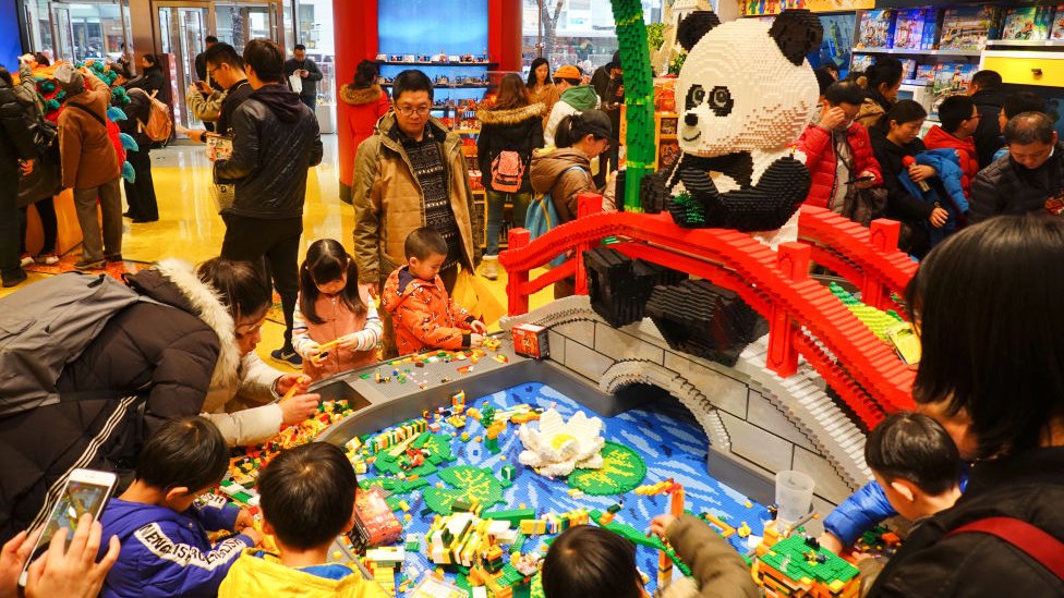 В этом году Lego планирует открыть еще 80 магазинов в Китае