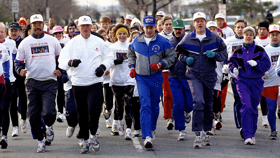 Clinton (segundo desde la izquierda) y Gore (segundo desde la derecha) en 1993.