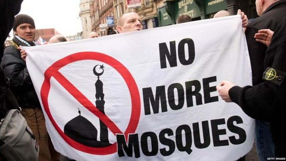 نبذ التطرف ليس معاديا للمسلمين- في التايمز 1 Anti-Islam protest