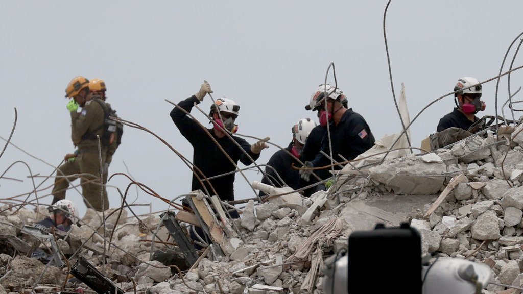 Surfside tower collapse: 'Zero' hope of finding survivors