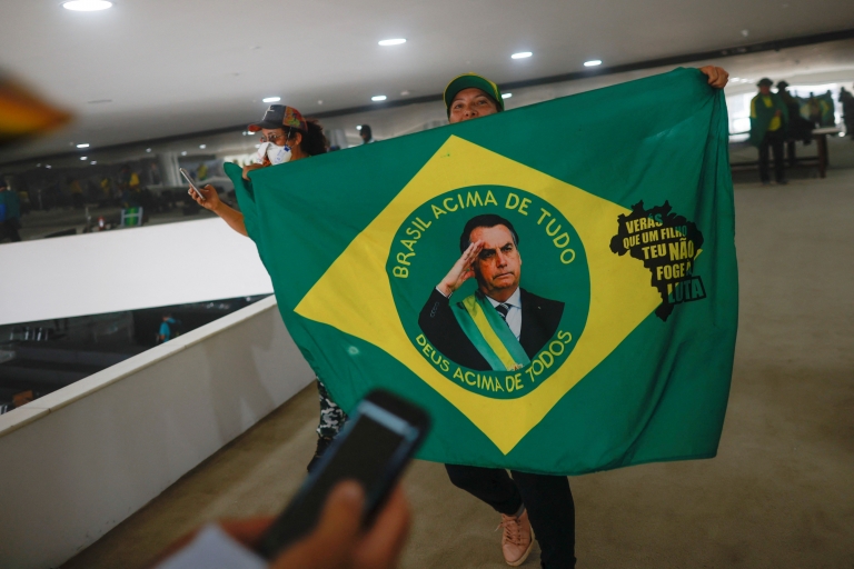 Seguidores de Bolsonaro en Brasil invaden las instituciones