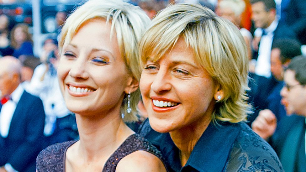 Anne Heche y Ellen DeGeneres en 1997.