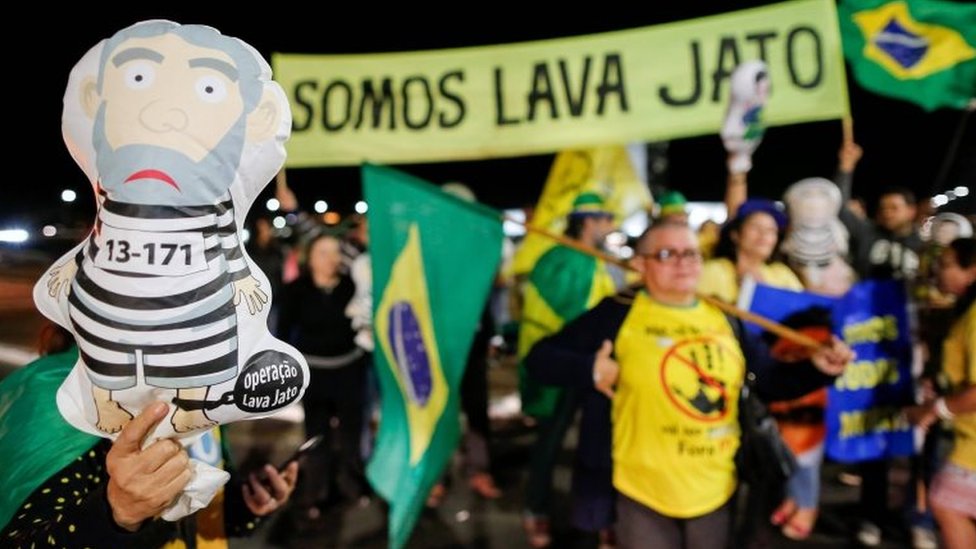 Manifestación en Brasilia a favor de la condena contra Lula da Silva.