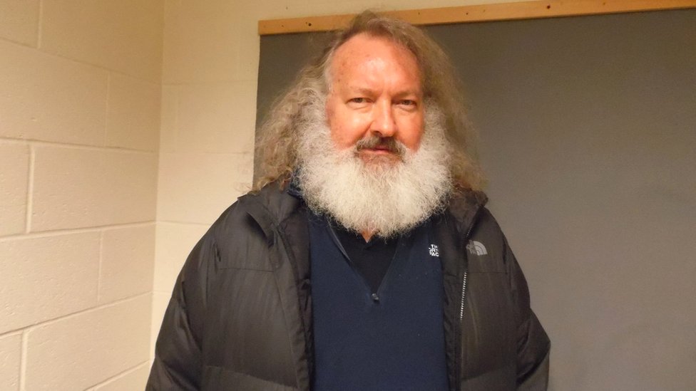 US actor Randy Quaid due in court after arrest on Canada border - BBC News