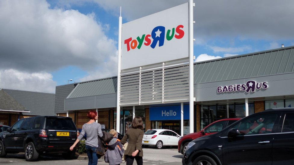 Toys R Us to shut 'at least' 26 UK stores BBC News
