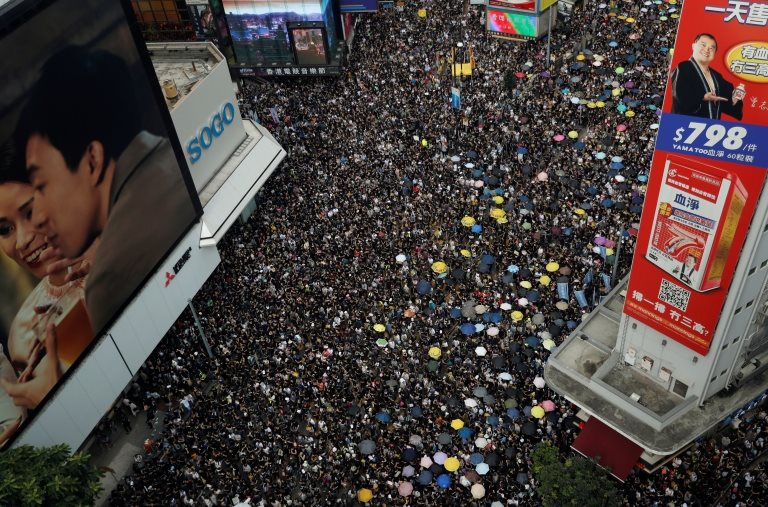 Hong Kong gösteriler